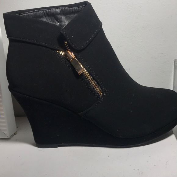 Black velvet wedges - Picture 2 of 3